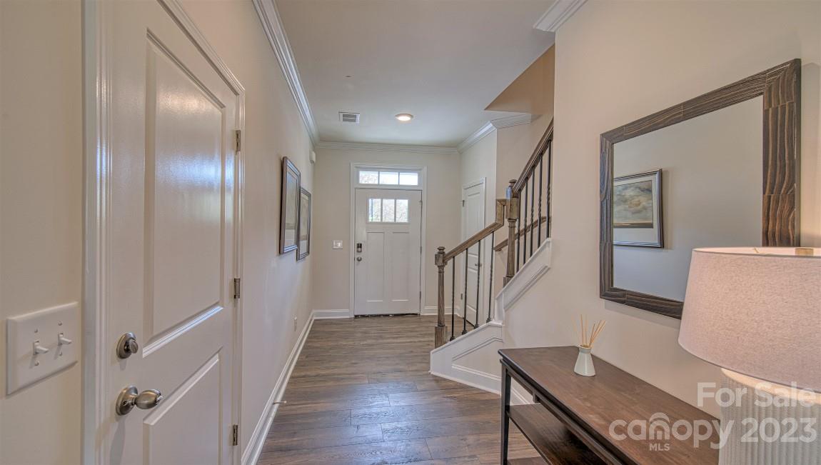 175 Creekview Road Hendersonville, NC 28792 - Photo 5 of 38 Gallery Image 5