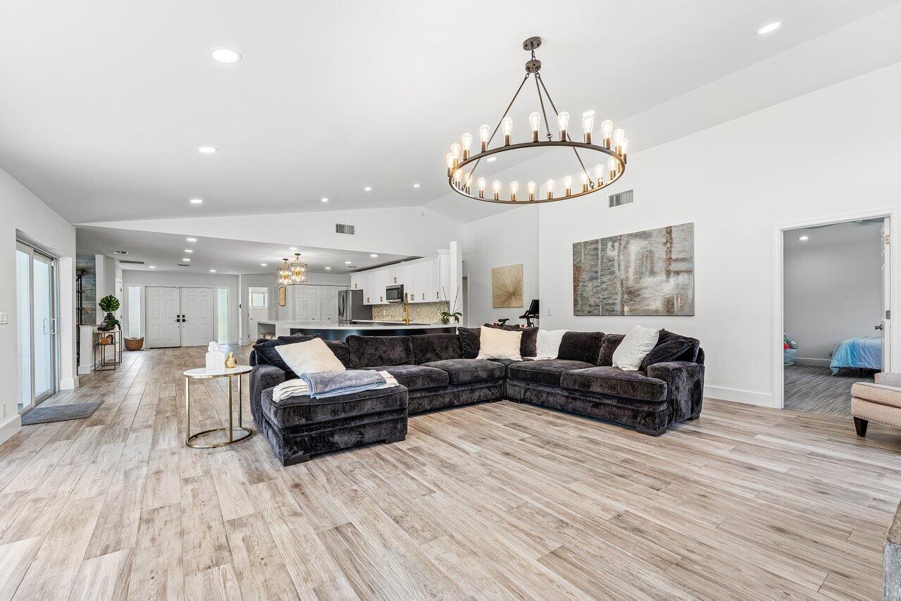 7700 Northeast Spanish Trail Court Boca Raton, FL 33487 - Photo 11 of 30 6