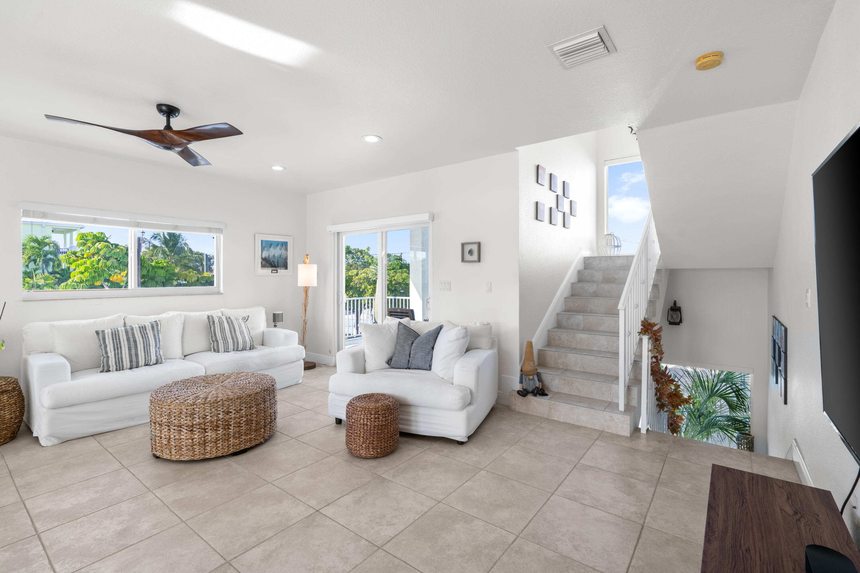 1305 Calder Road Key Largo, FL 33037 - Photo 11 of 57 Living Area