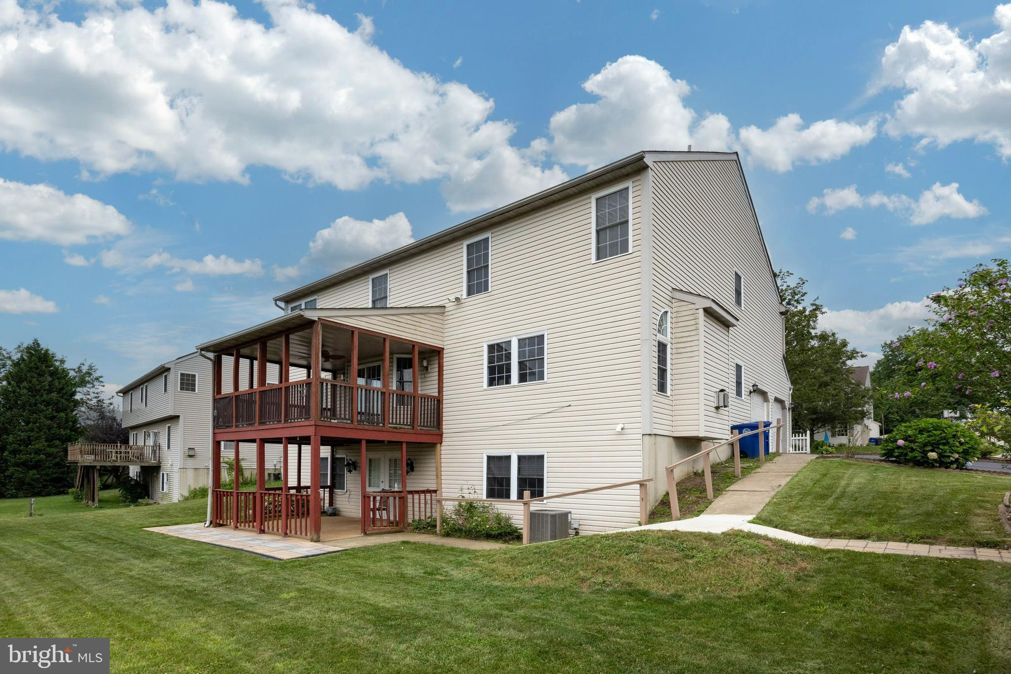 1021 Conifer Road Leesport, PA 19533 - Photo 3 of 42 Gallery Image 3