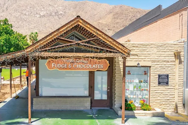 $398,888 | 800 East Cottonwood Road, Unit 2, Palm Springs, CA 92262