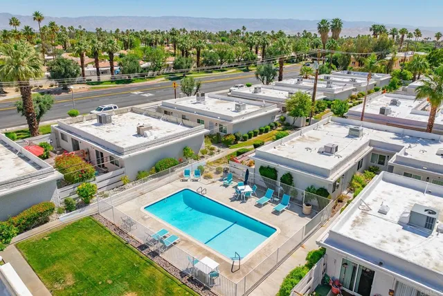 $398,888 | 800 East Cottonwood Road, Unit 2, Palm Springs, CA 92262