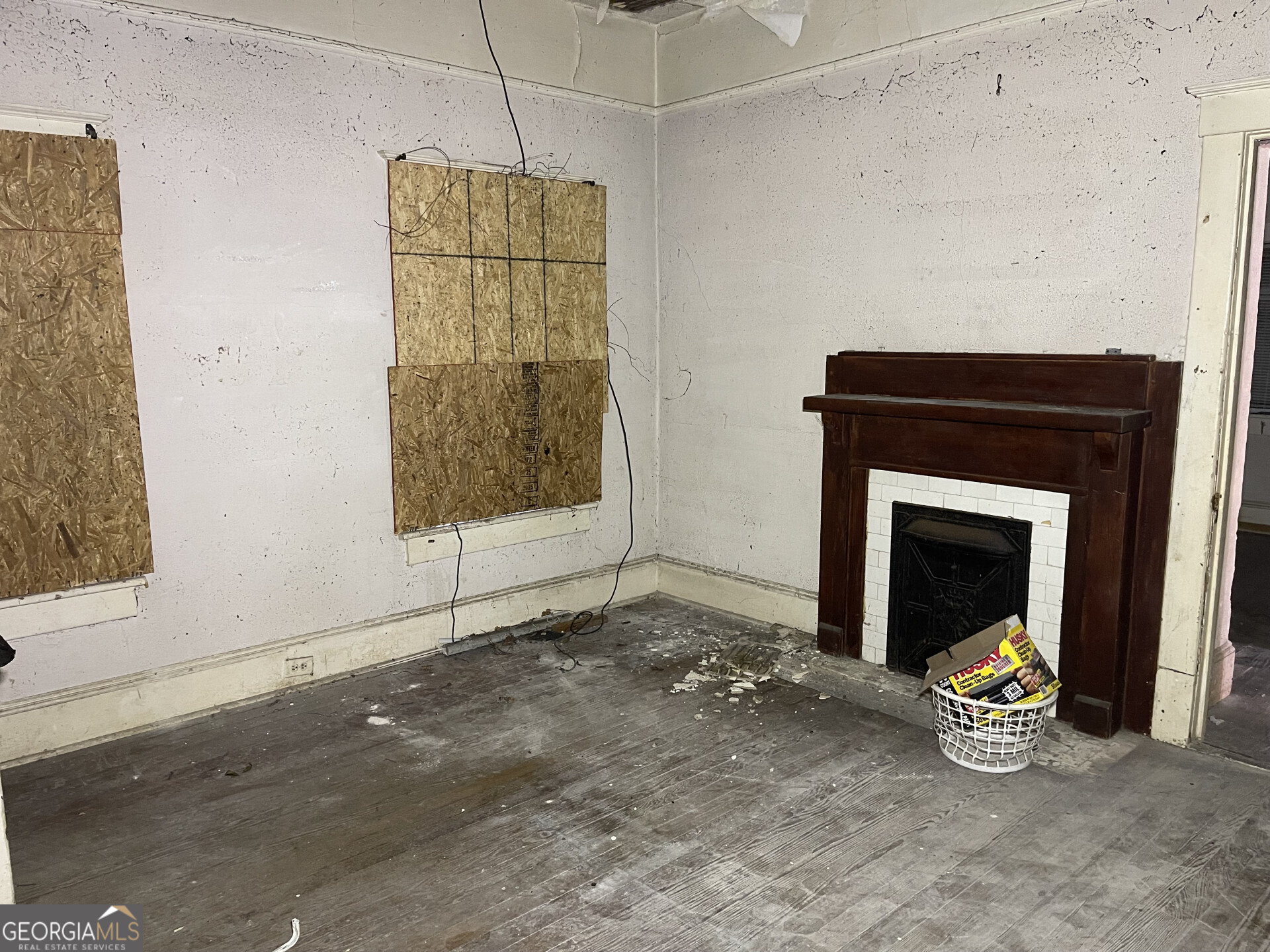 1851 Coleman Avenue Macon, GA 31201 - Photo 13 of 23 a view of a room with front door