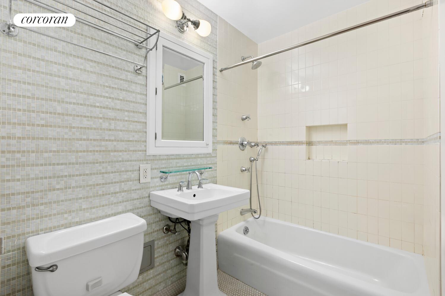 1601 3rd Avenue, Unit 8K Manhattan, NY 10128 - Photo 8 of 11