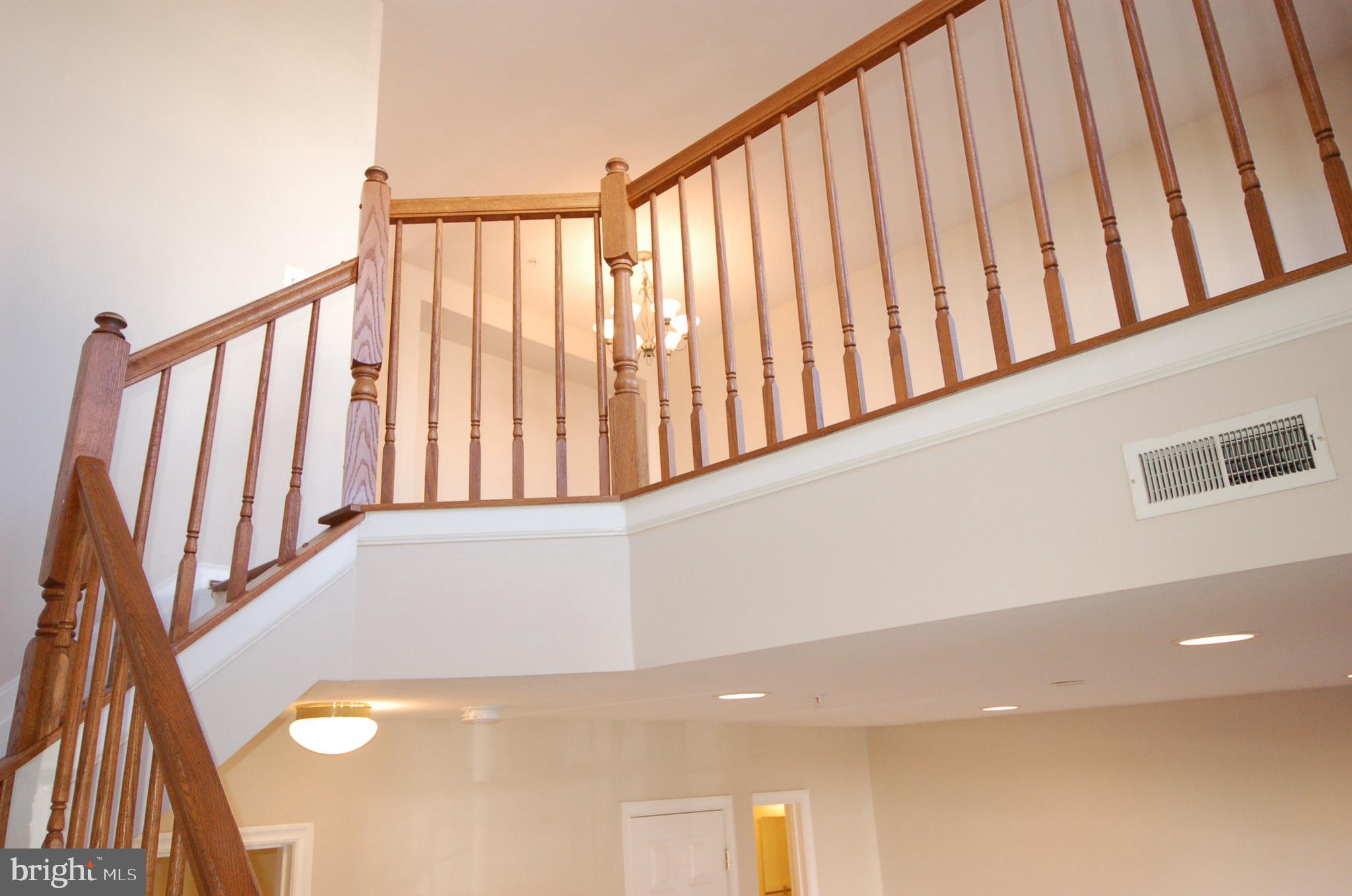 5033 Kemsley Road Rosedale, MD 21237 - Photo 11 of 63 Two-story foyer