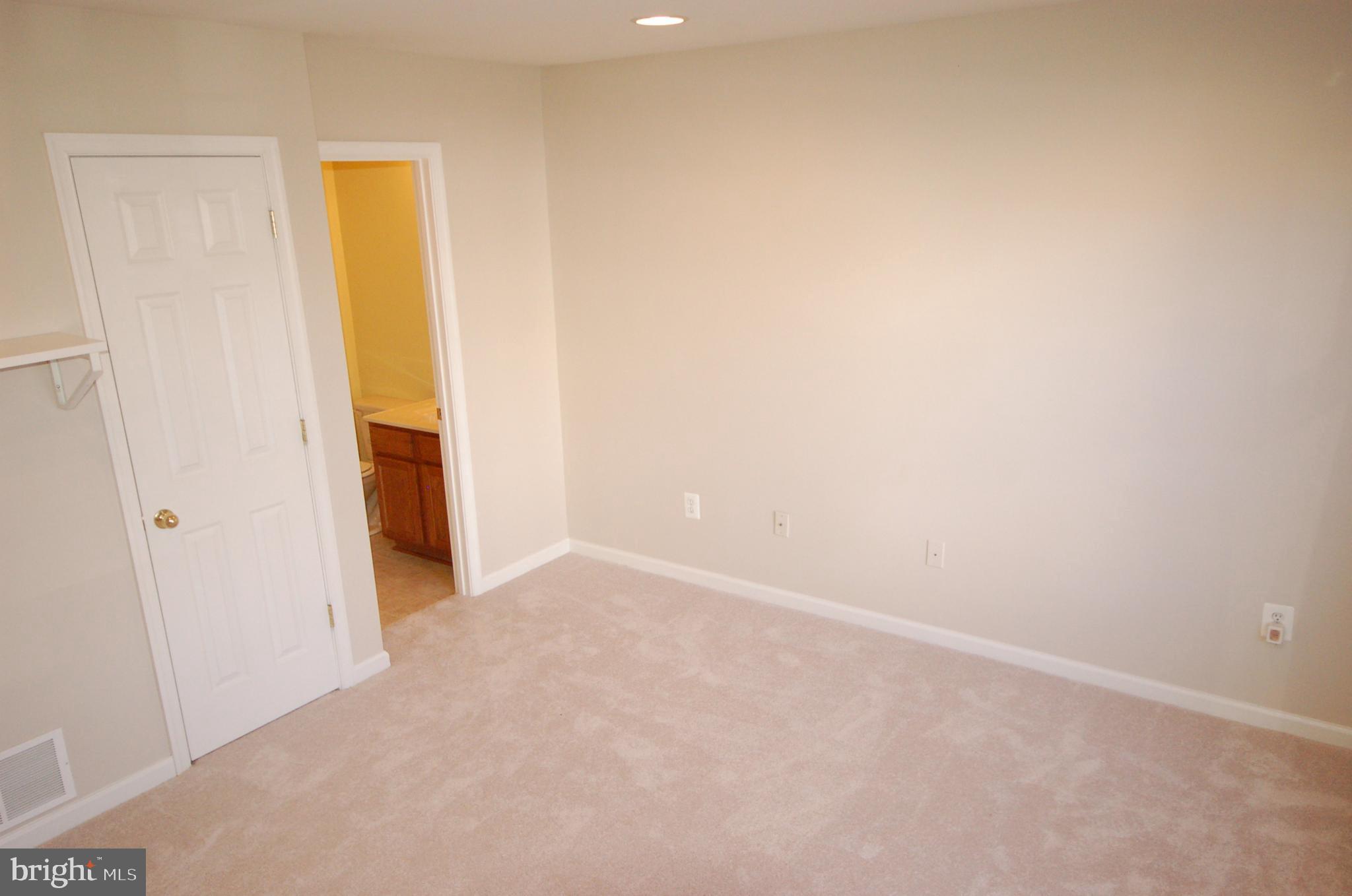 5033 Kemsley Road Rosedale, MD 21237 - Photo 39 of 63 Lower level office/exercise room next to bath 4