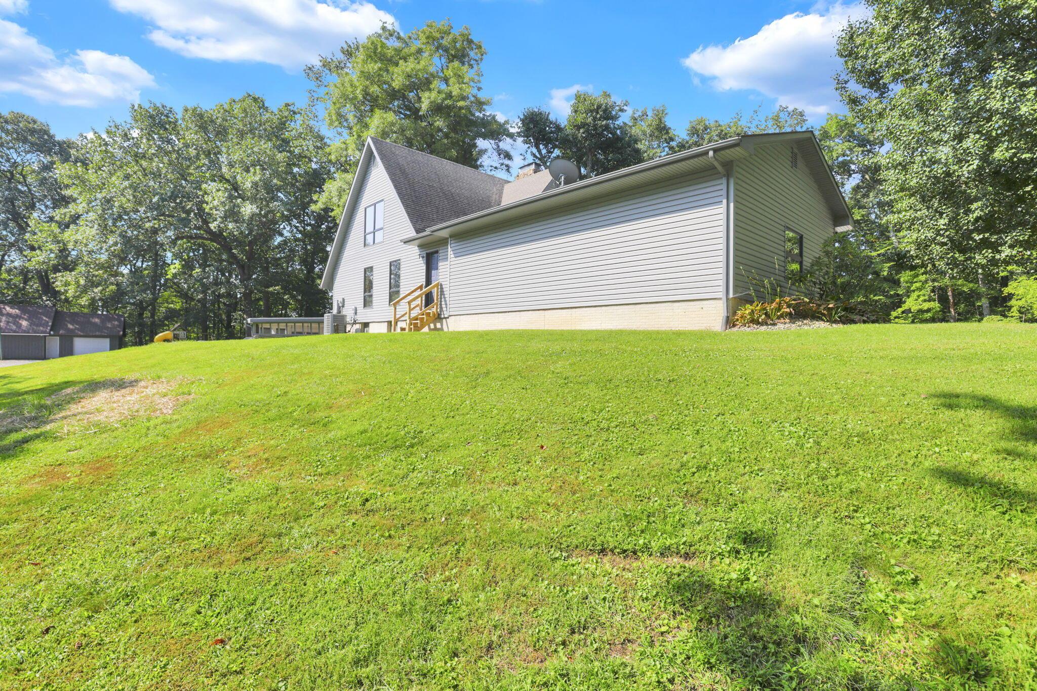 10944 Wilson Road Utica, OH 43080 - Photo 67 of 81 Side View