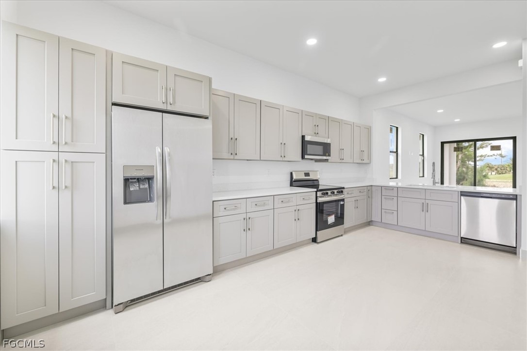 4333 Northwest 33rd Lane Cape Coral, FL 33993 - Photo 14 of 43