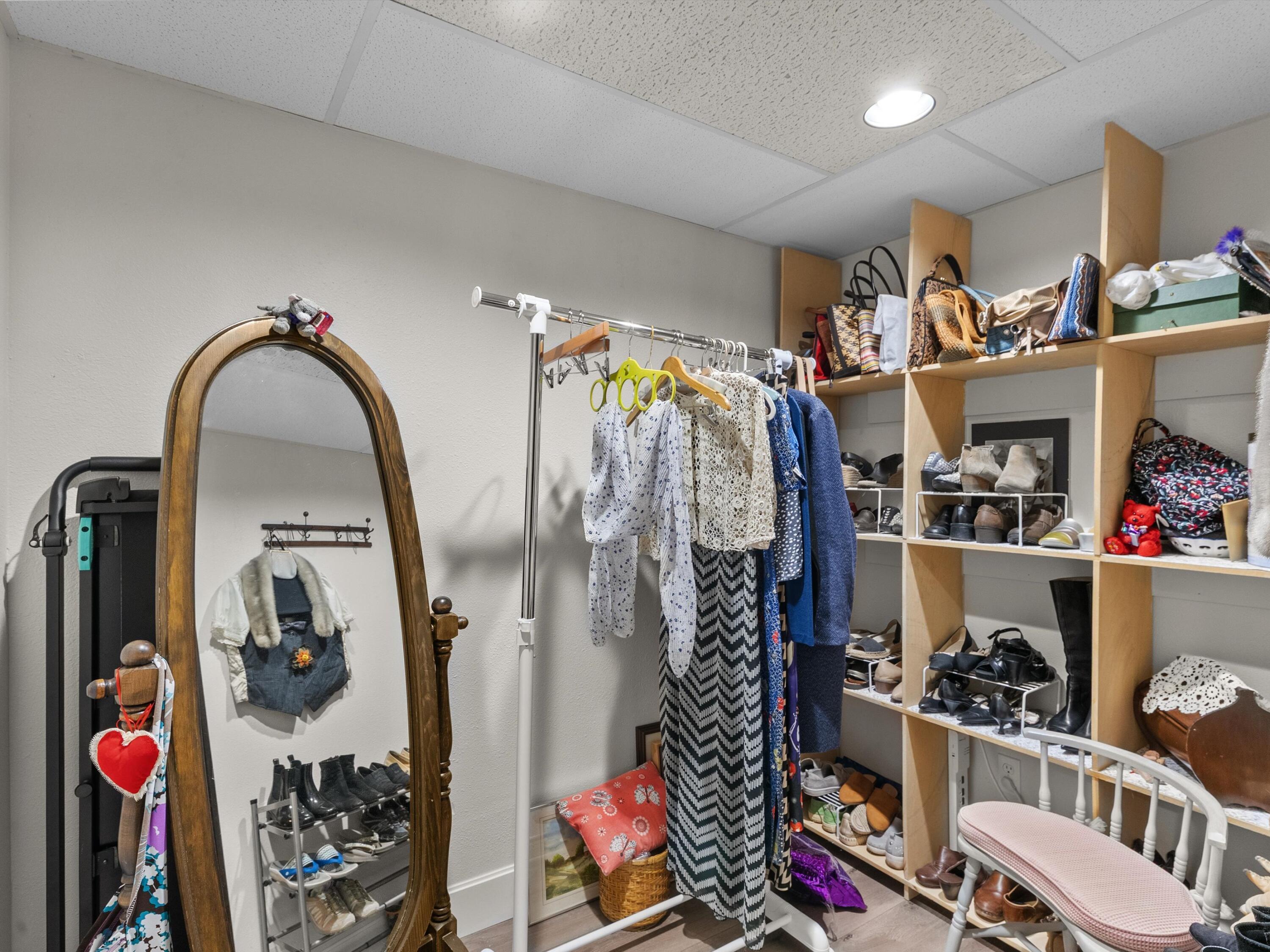 1209 East Thomas Street Manitowoc, WI 54220 - Photo 21 of 29 22-022_2756462_09898