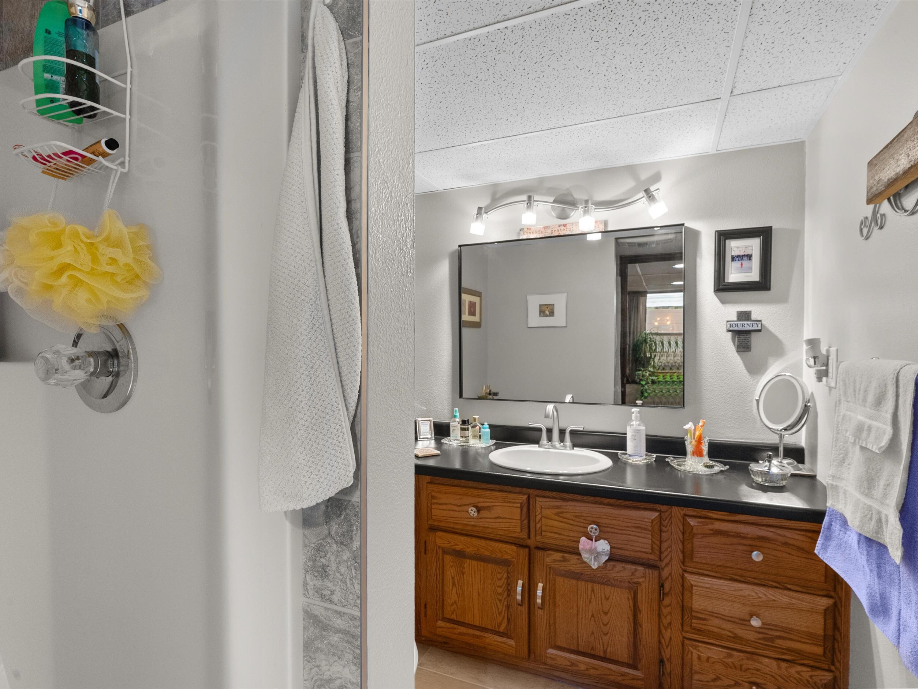 1209 East Thomas Street Manitowoc, WI 54220 - Photo 26 of 29 27-027_2756462_09913