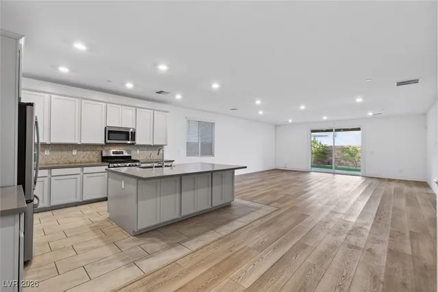 $3,500 | 238 Polaris Ridge Avenue, Henderson, NV 89011