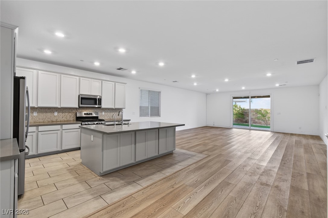 238 Polaris Ridge Avenue Henderson, NV 89011 - Photo 11 of 37