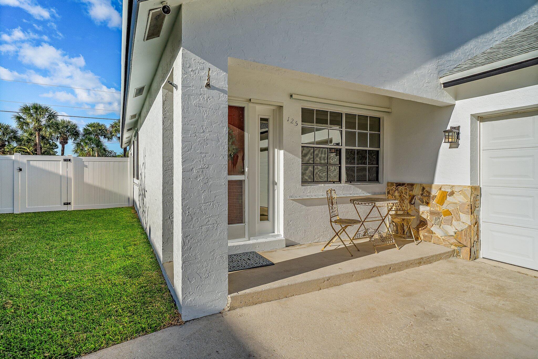 006-125RaintreeTrail-Jupiter-FL-SMALL
