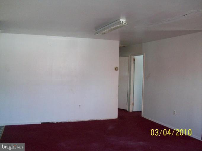 1714 Chesterton Road Windsor Mill, MD 21244 - Photo 3 of 5 Living Room