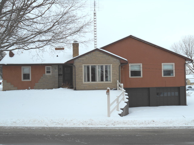 331 West Iowa Street Spring Valley, IL 61362 - Photo 3 of 20 Gallery Image 3