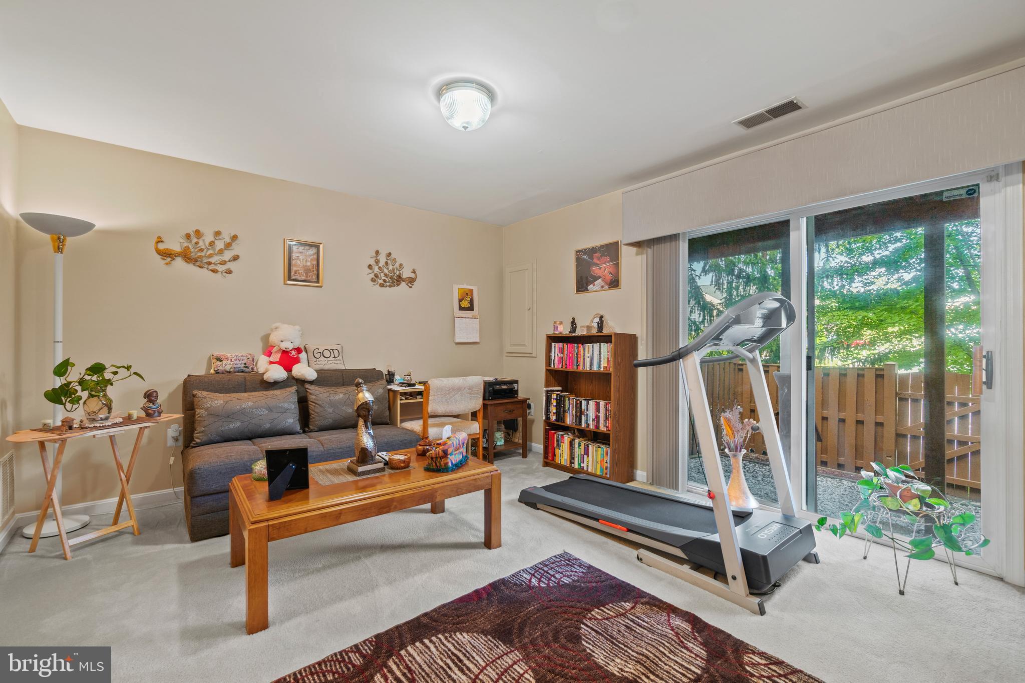 8216 Bates Road Lorton, VA 22079 - Photo 7 of 36 Gallery Image 7
