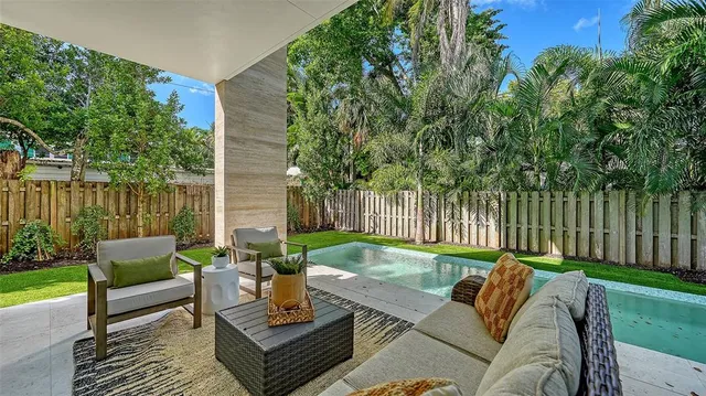 $4,600,000 | 1642 Bahia Vista Street, Sarasota, FL 34239