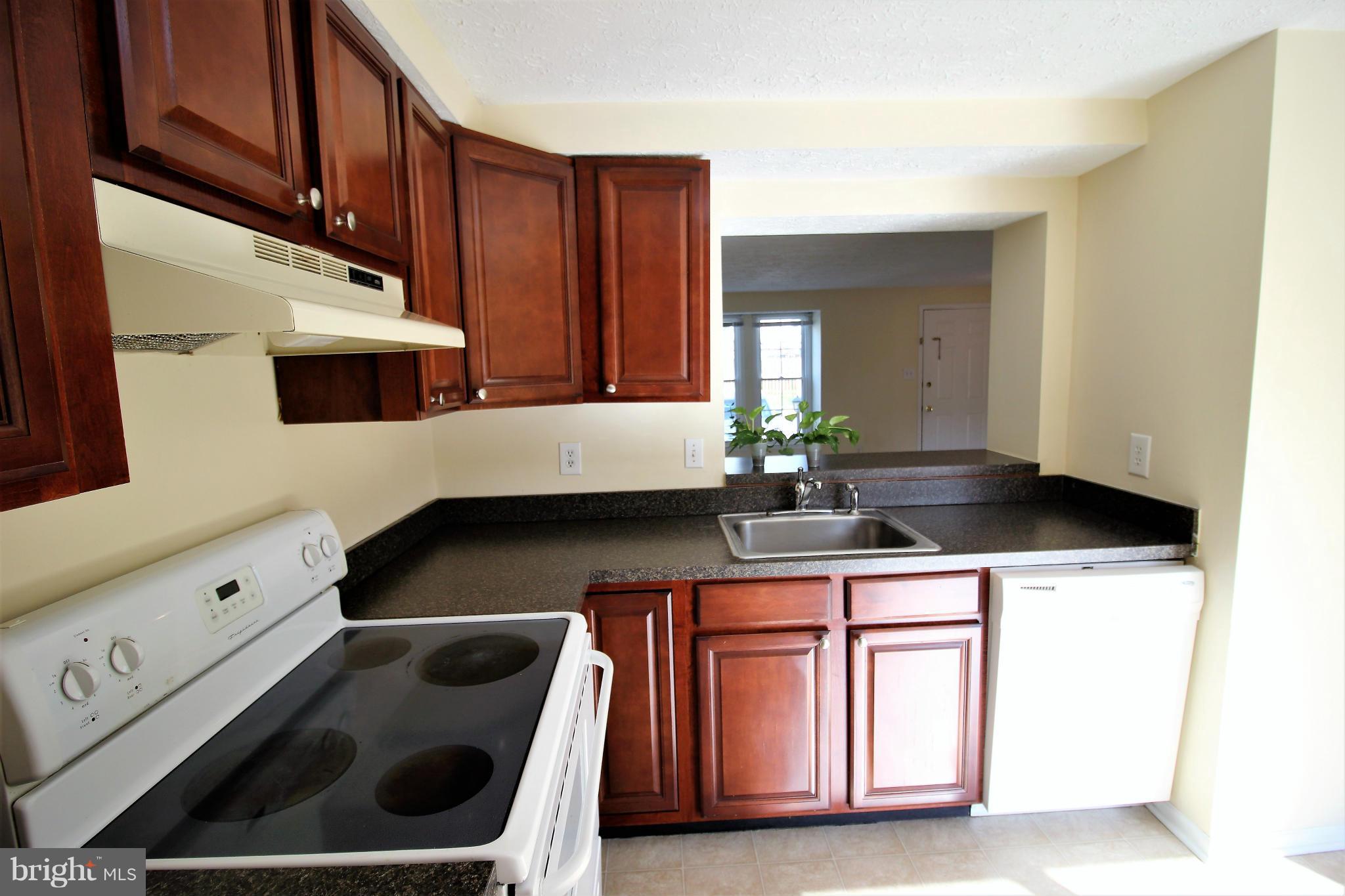 7427 Aspenpark Road Lorton, VA 22079 - Photo 4 of 14 Kitchen