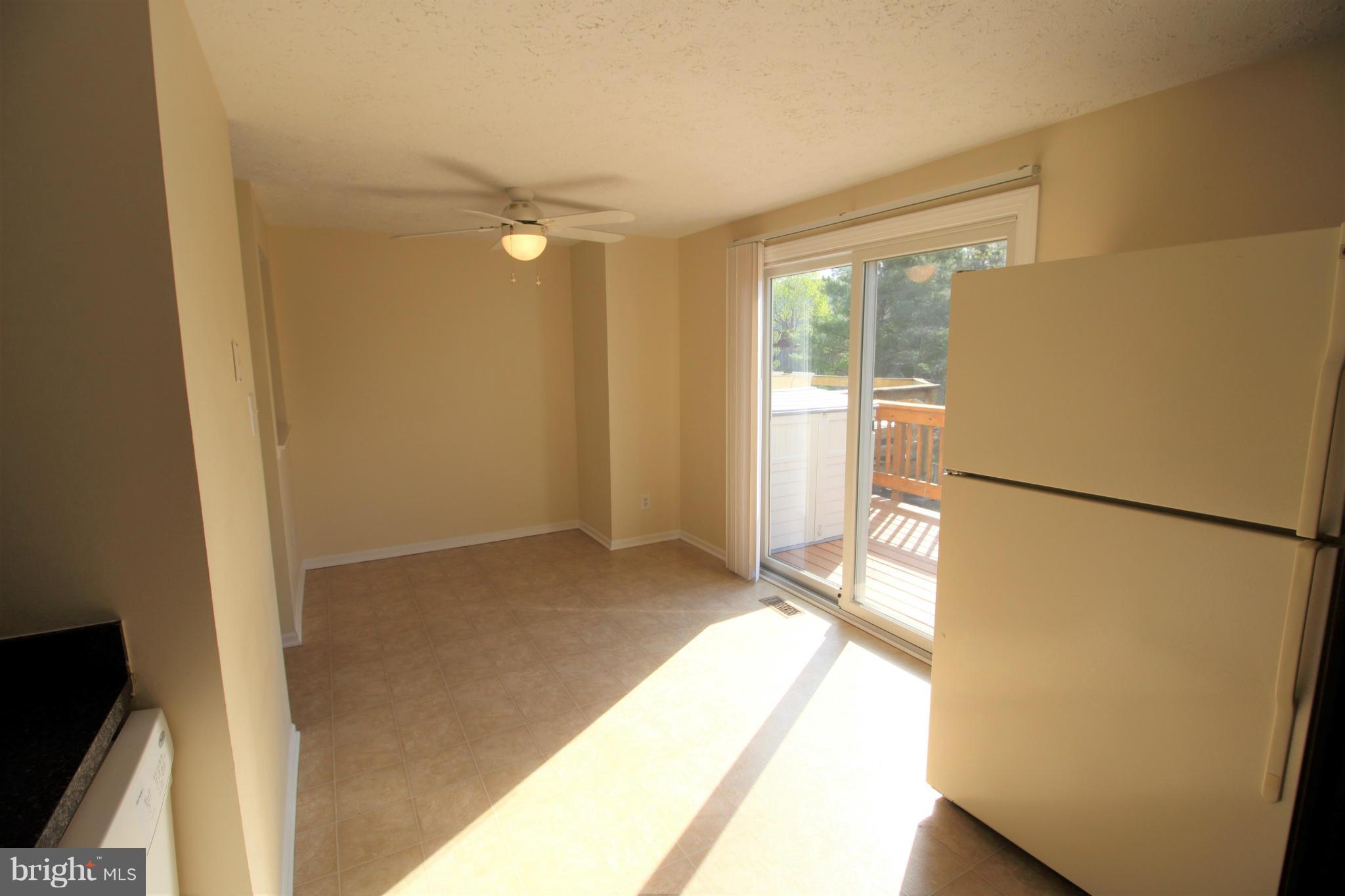 7427 Aspenpark Road Lorton, VA 22079 - Photo 7 of 14 Kitchen