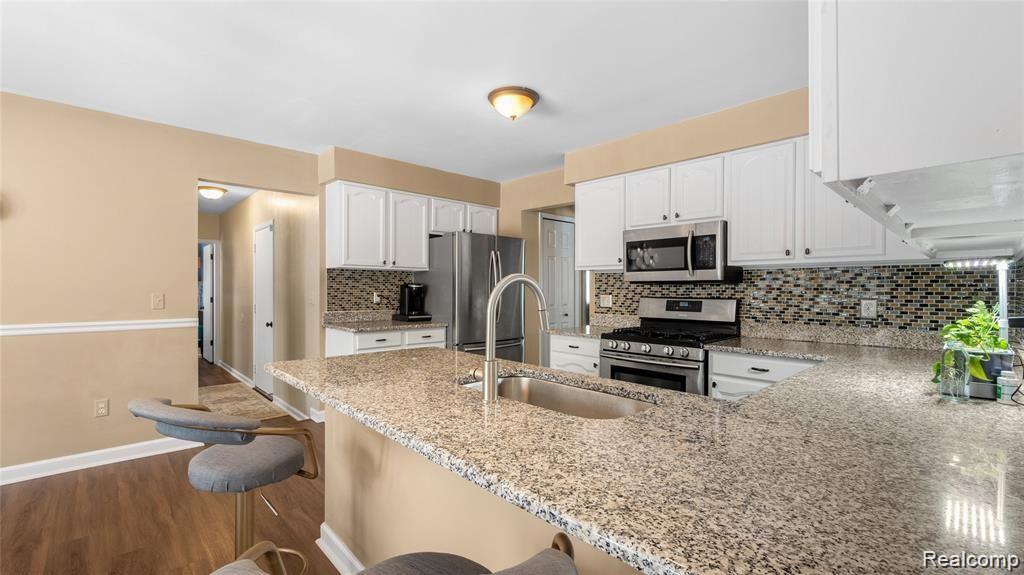 288 Coldiron Drive Rochester Hills, MI 48307 - Photo 6 of 31