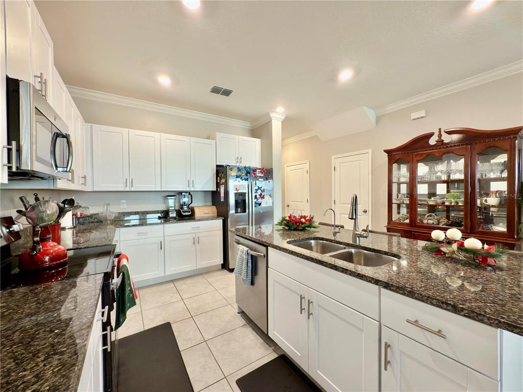8057 Rolling Shell Trail Wesley Chapel, FL 33545 - Photo 16 of 84