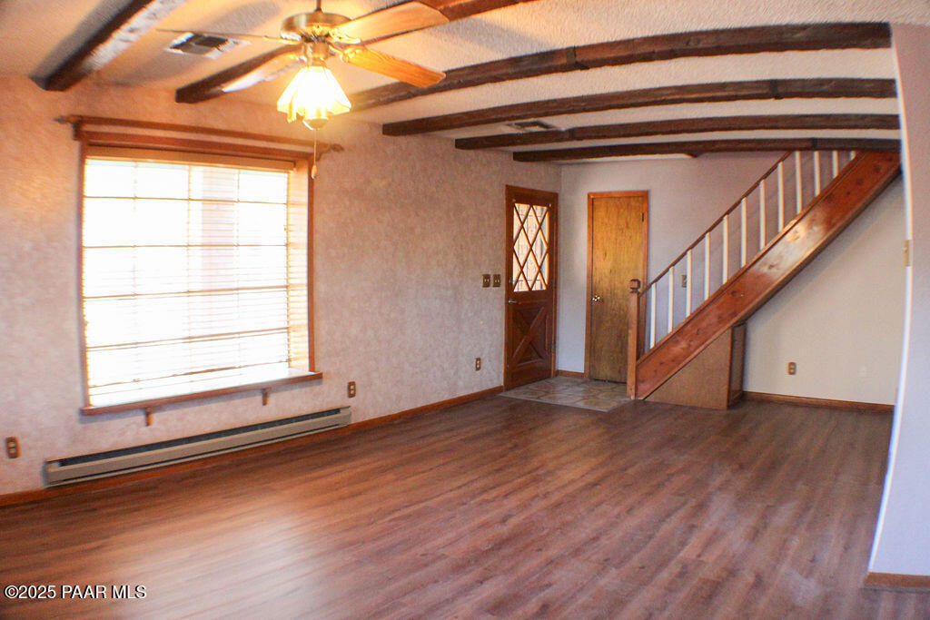 906 North Colcord Road Payson, AZ 85541 - Photo 3 of 42 Colcord Living room