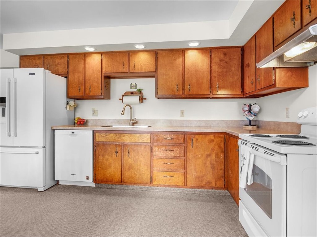 421 Furman Road Perinton, NY 14450 - Photo 14 of 49 Gallery Image 14