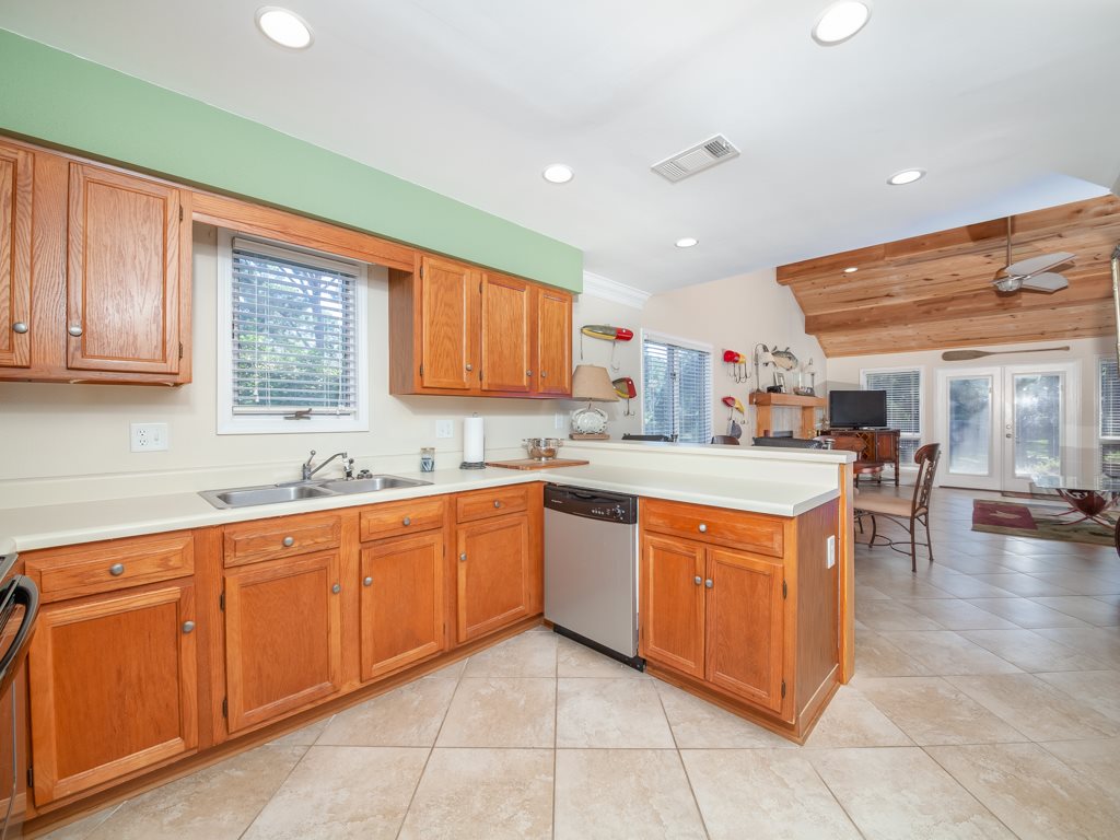 1701 Regency Road, Unit 112 Gulf Shores, AL 36542 - Photo 14 of 33 Kitchen