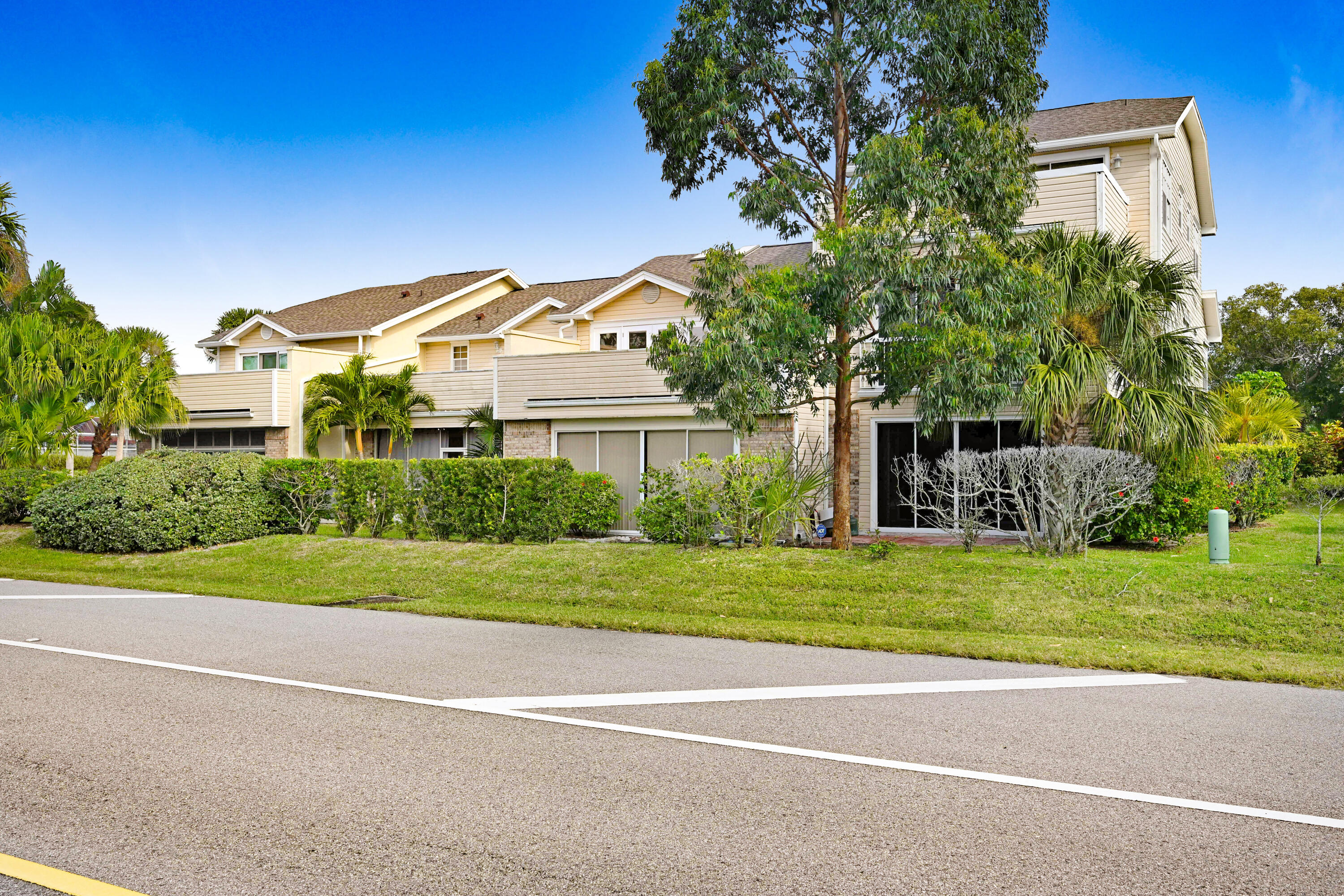 456 Prestwick Court Melbourne, FL 32940 - Photo 50 of 74 DSC_4523