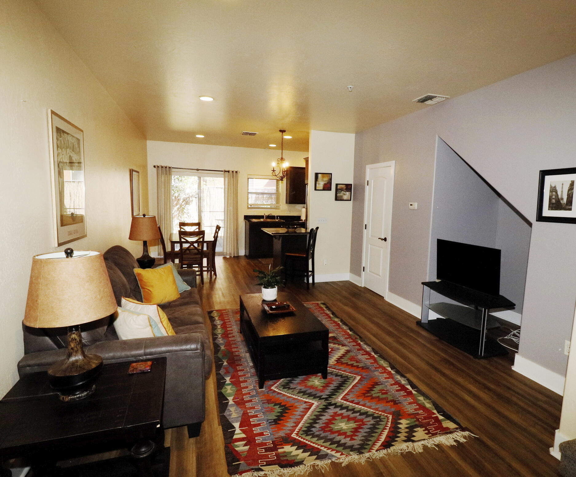 2210 East Barnett Road, Unit 2 Medford, OR 97504 - Photo 2 of 23 _MG_4938