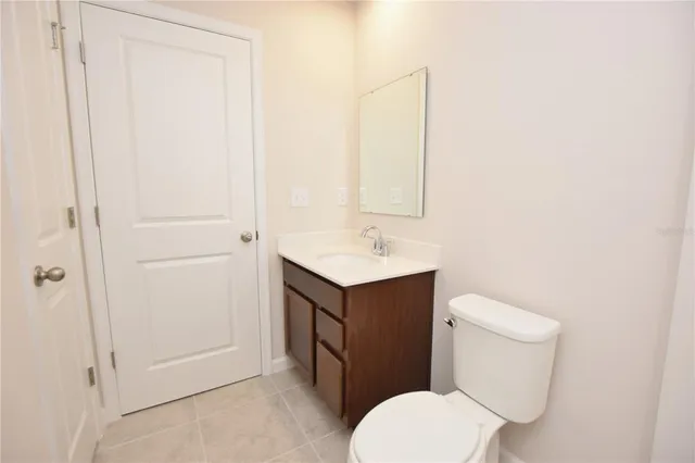 a view of a workspace with furniture