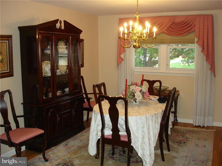 1131 Bloomdale Road Philadelphia, PA 19115 - Photo 17 of 23 Dining Room