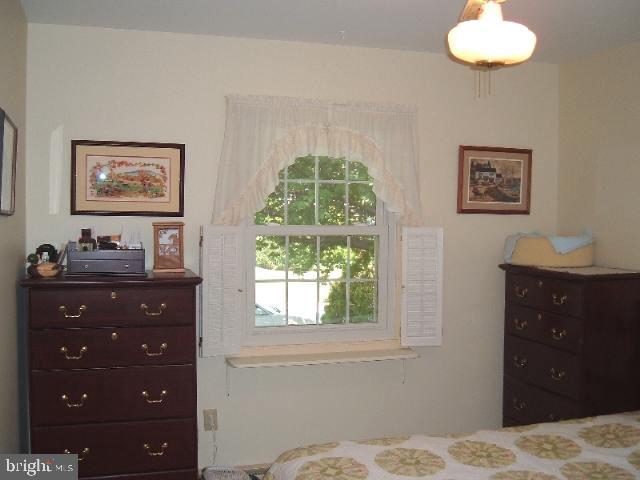 367 Yorktown Road Hershey, PA 17033 - Photo 6 of 12 Gallery Image 6