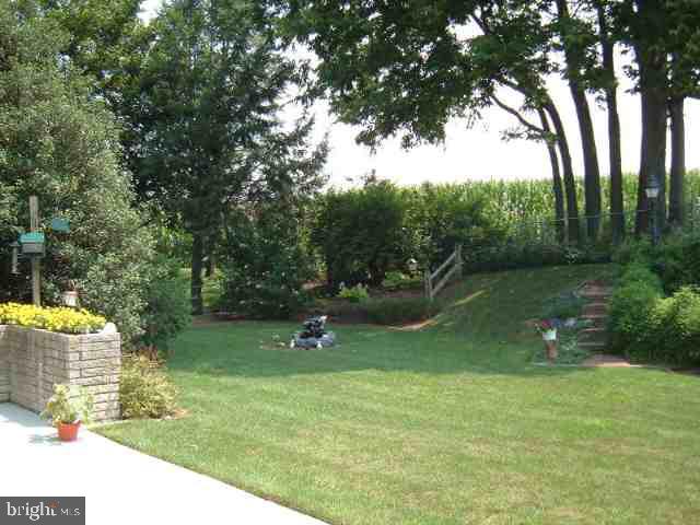 367 Yorktown Road Hershey, PA 17033 - Photo 9 of 12 Gallery Image 9