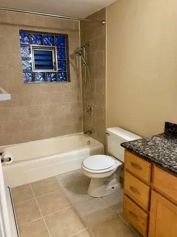 $1,650 | 9629 Brandy Court, Unit 10, Des Plaines, IL 60016
