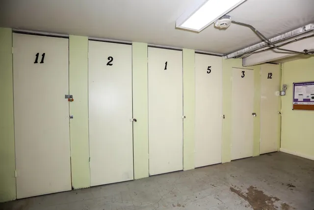 $1,650 | 9629 Brandy Court, Unit 10, Des Plaines, IL 60016