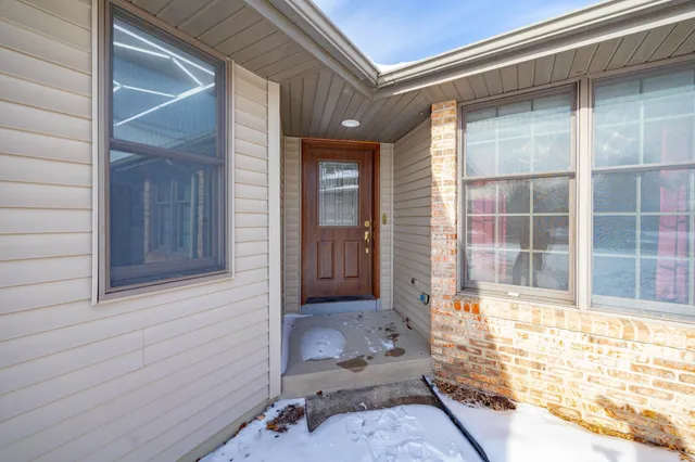 $330,000 | 2821 Carrousel Lane, Janesville, WI 53545