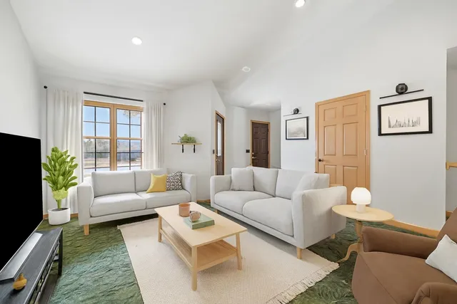 $330,000 | 2821 Carrousel Lane, Janesville, WI 53545