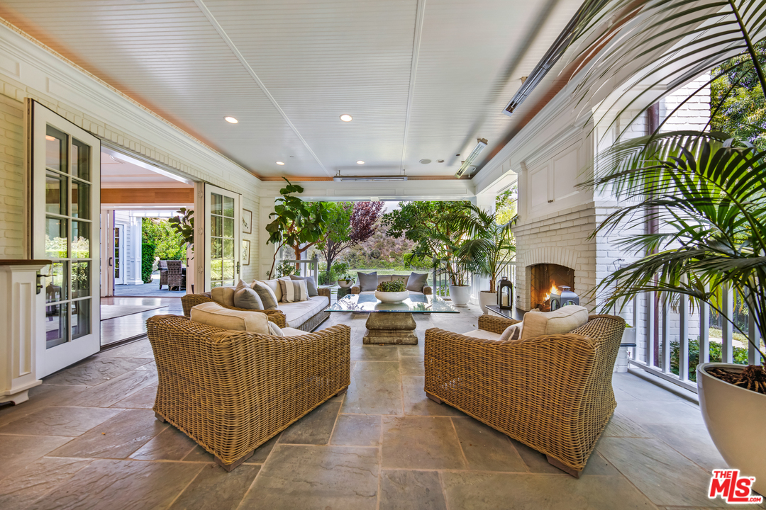 1304 Marinette Road Pacific Palisades, CA 90272 - Photo 13 of 54