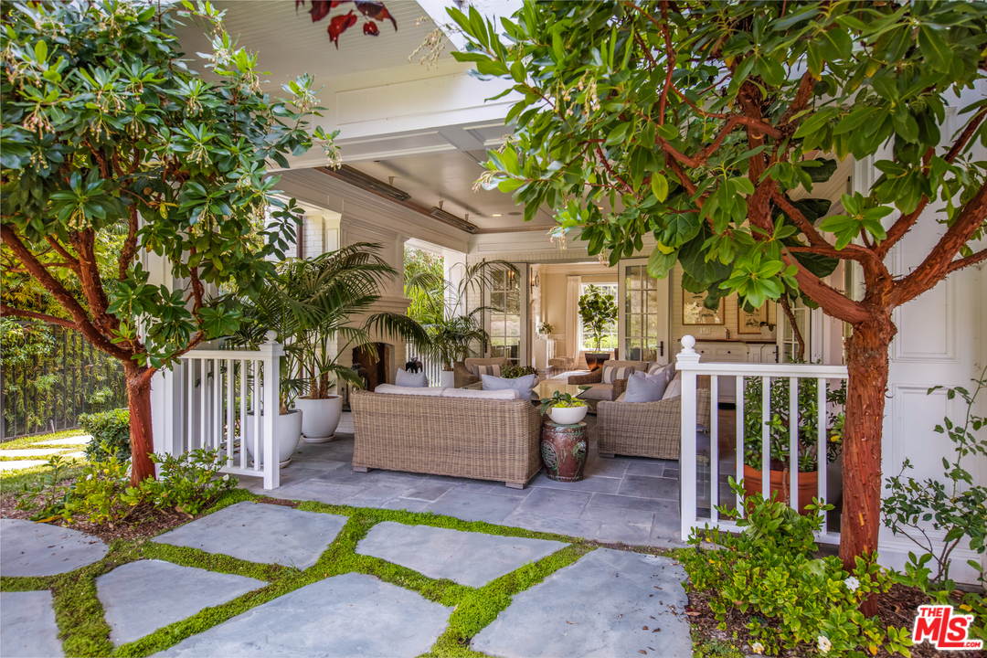 1304 Marinette Road Pacific Palisades, CA 90272 - Photo 15 of 54