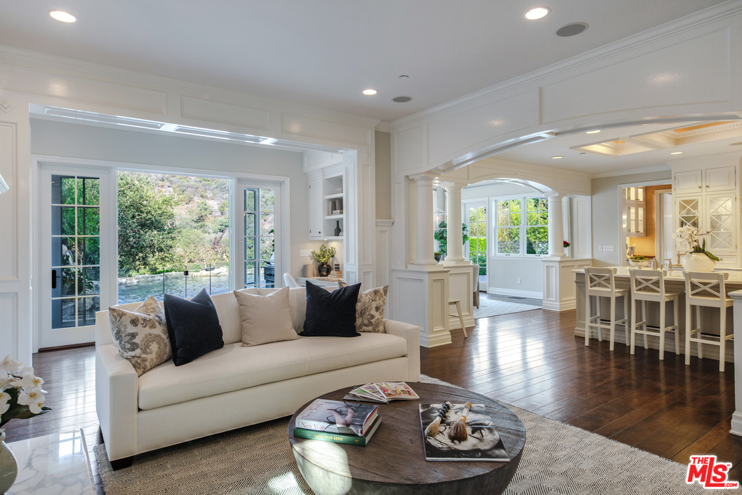 1304 Marinette Road Pacific Palisades, CA 90272 - Photo 27 of 54