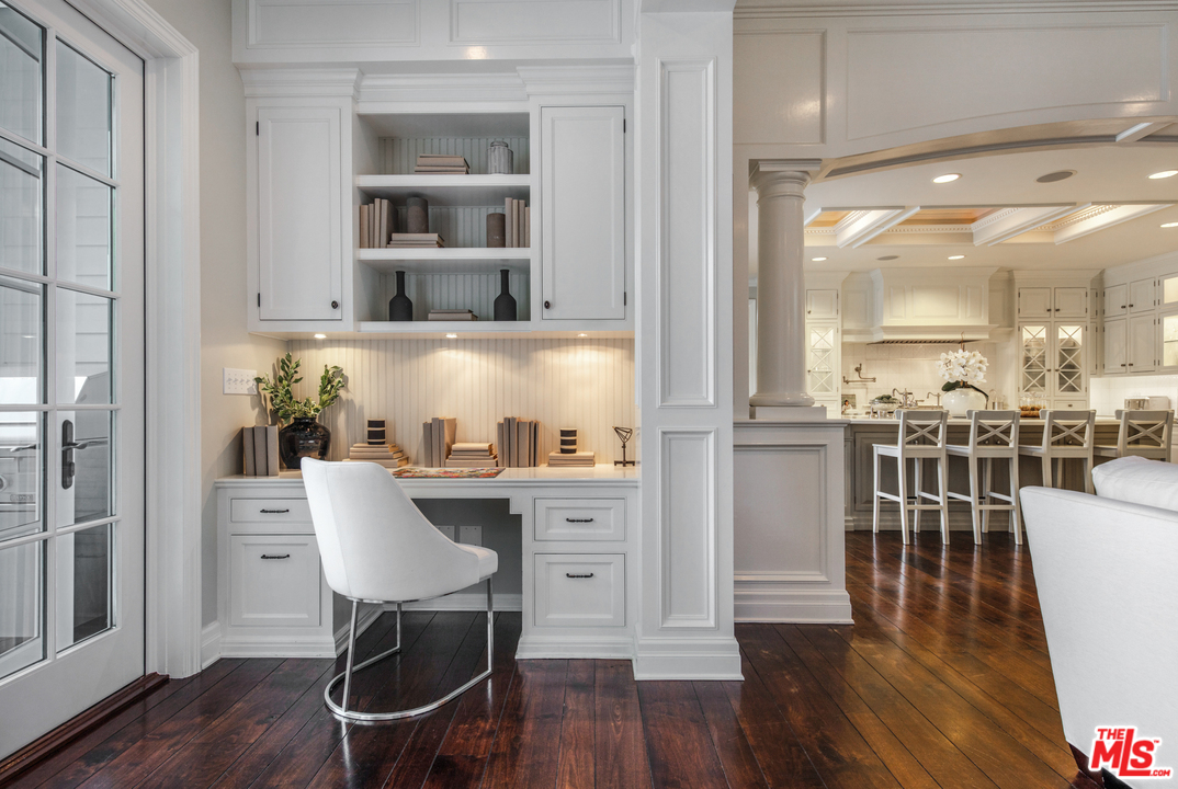 1304 Marinette Road Pacific Palisades, CA 90272 - Photo 32 of 54