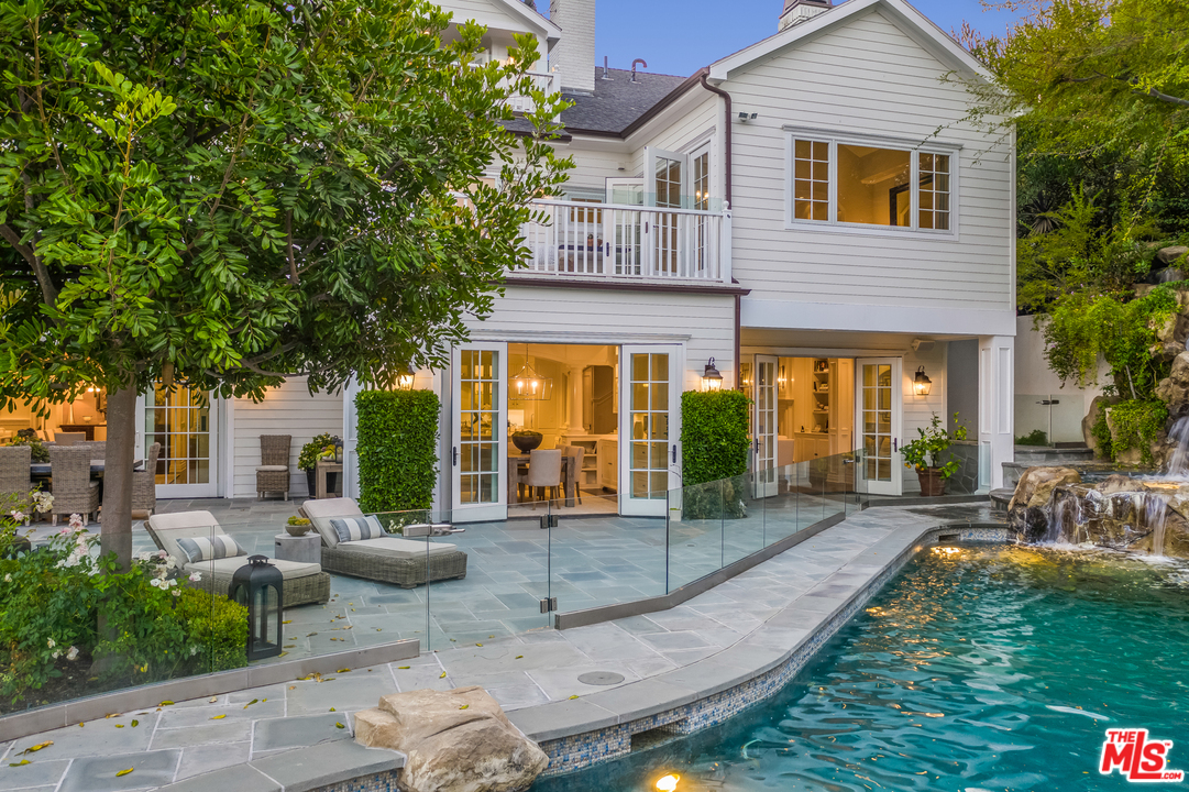 1304 Marinette Road Pacific Palisades, CA 90272 - Photo 36 of 54