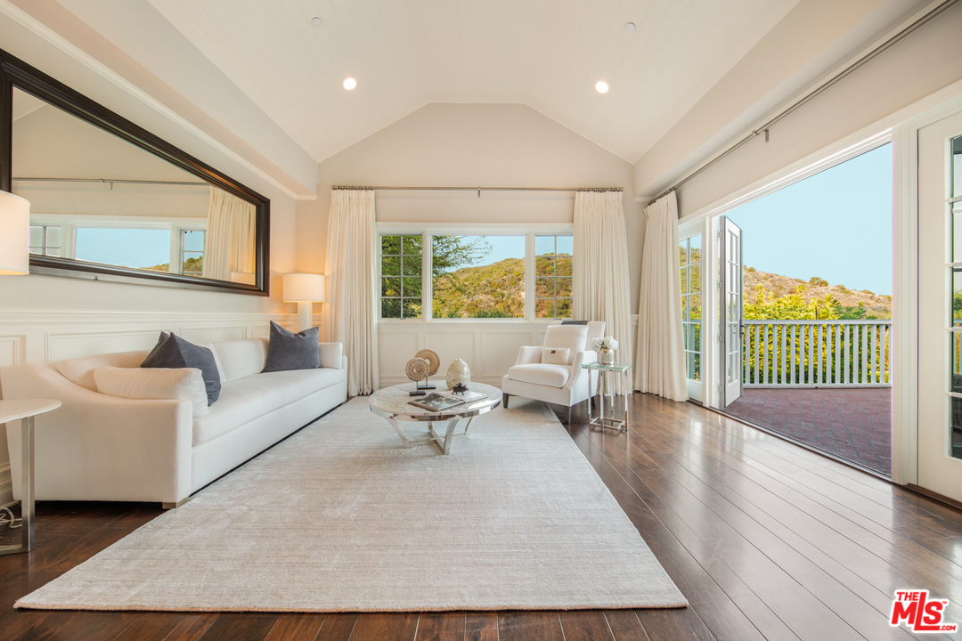 1304 Marinette Road Pacific Palisades, CA 90272 - Photo 43 of 54