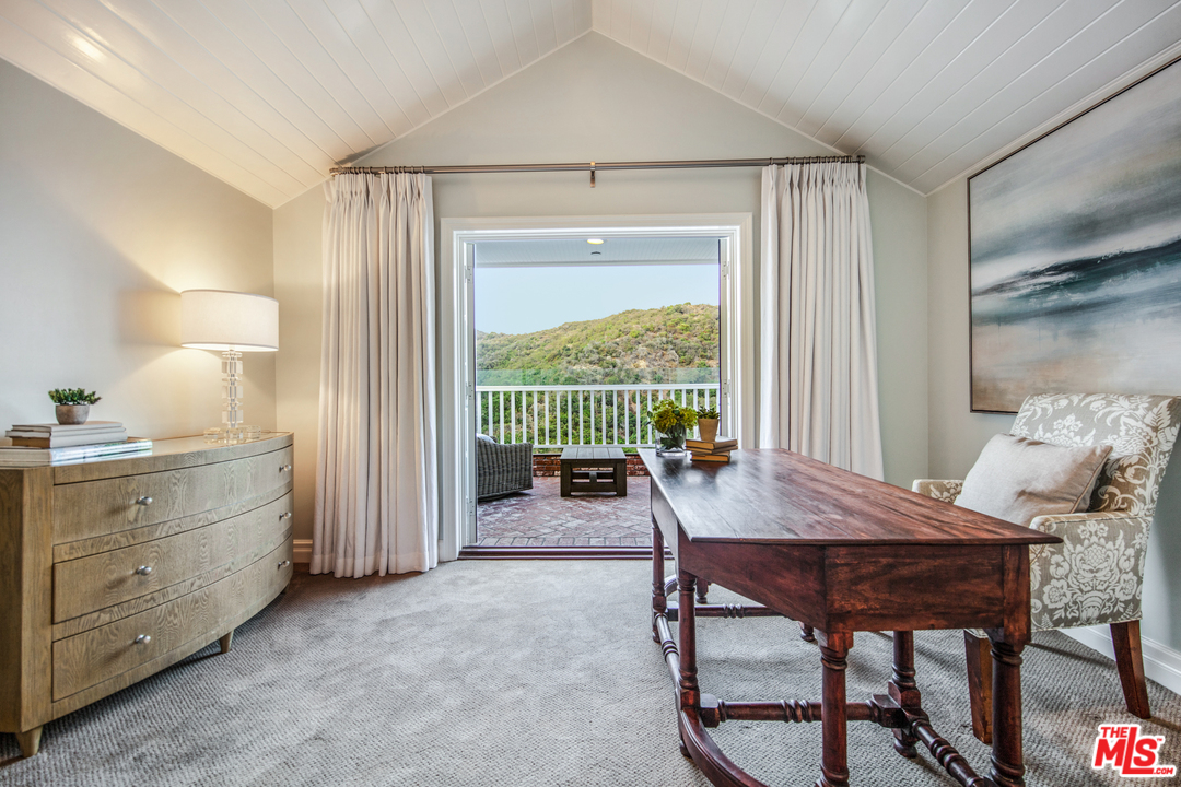 1304 Marinette Road Pacific Palisades, CA 90272 - Photo 51 of 54