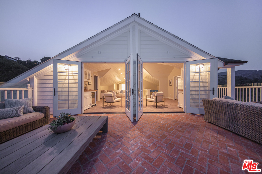 1304 Marinette Road Pacific Palisades, CA 90272 - Photo 52 of 54