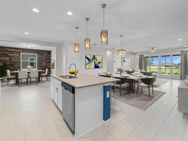 $530,000 | 1010 Better Days Place, Valrico, FL 33594