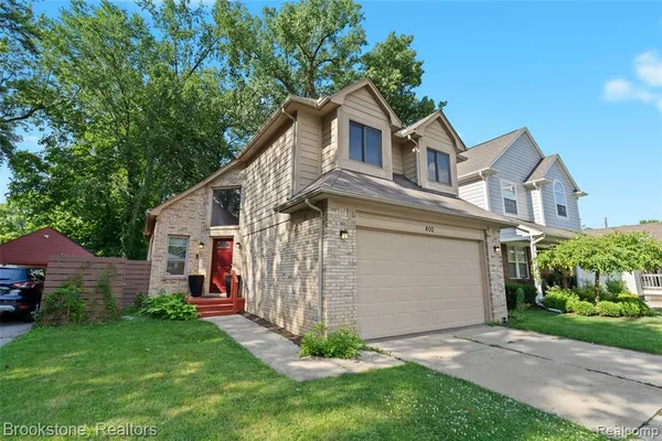 $3,800 | 400 La Plaza Court, Royal Oak, MI 48073