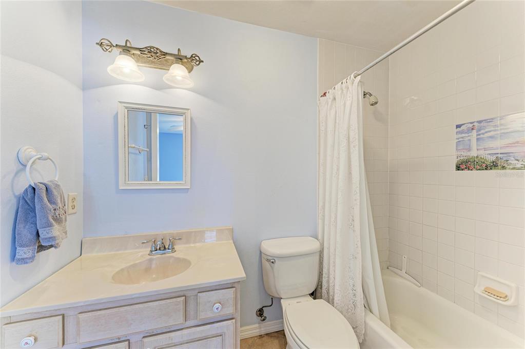 282 Santa Maria Street Venice, FL 34285 - Photo 16 of 39