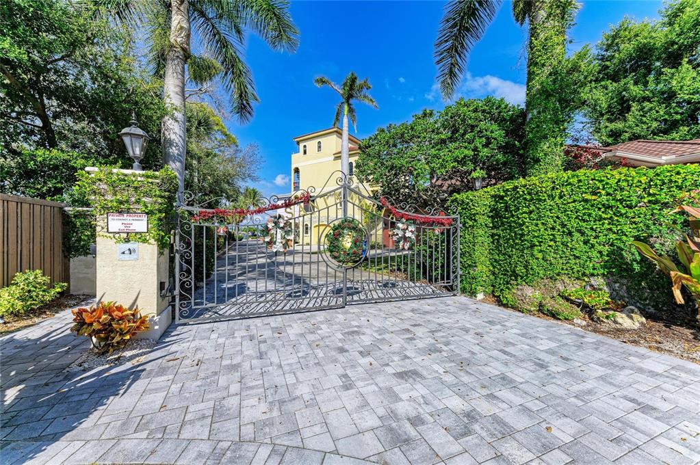 282 Santa Maria Street Venice, FL 34285 - Photo 28 of 39